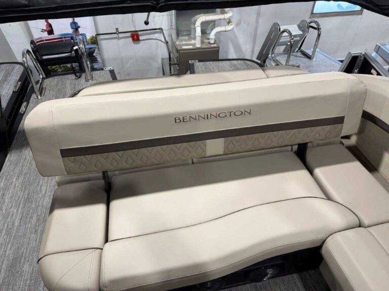 2026 Bennington 22MSB - SPS - Blackout US-ETWS0123L526 [photo 19]